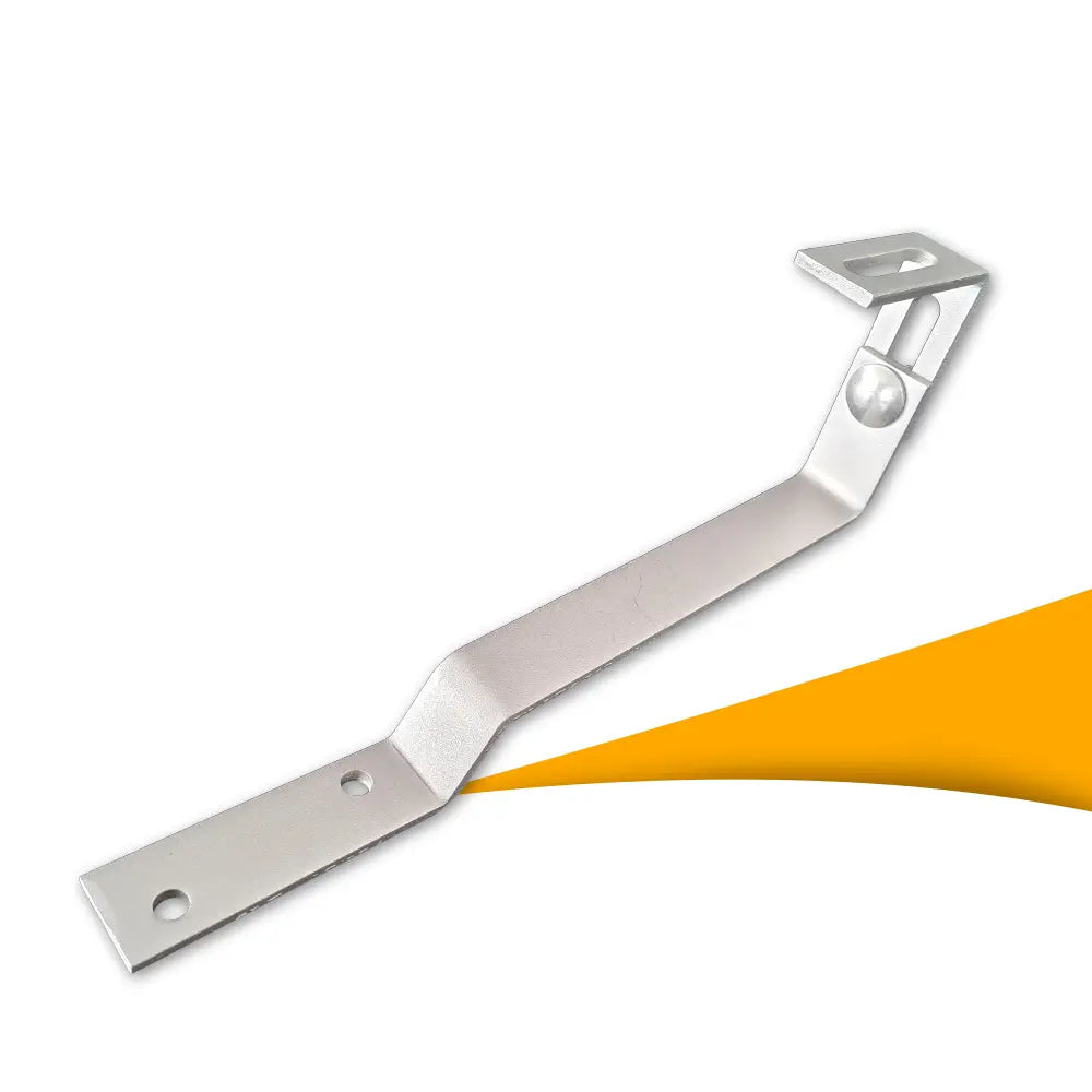 Verstelbare dakhaak 300 mm voor Biberschwanz dakpannen, dakbevestiging voor zonnepanelenmontage op schuin dak, dakhaak kopen bij solago.nl, op witte achtergrond met oranje podium