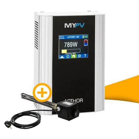 MY-PV AC THOR 3 kW set kopen op solago.nl. Besturingsregelaar en inschroefverwarming op witte en oranje podium.