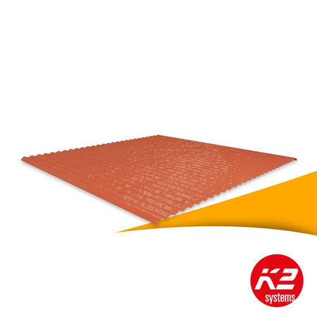 K2 SingleHook FLA metaalafdekking met butylstrip 2004282 kopen bij solago.nl, dakmontage op witte achtergrond met oranje podium