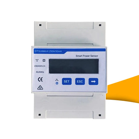 Huawei DTSU666-H 100A Power Smart Meter kopen bij solago.nl – slimme meter op witte achtergrond met oranje podium