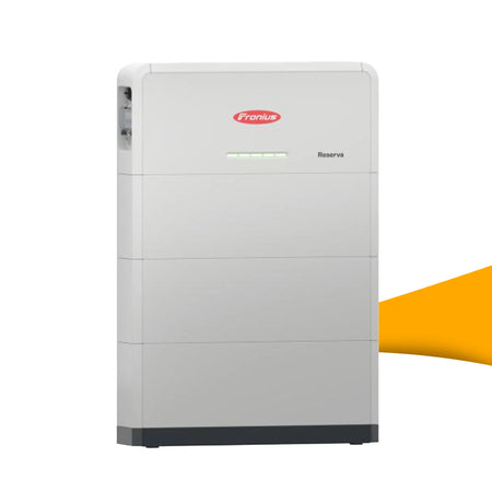 Fronius Reserva 9,47 kWh thuisbatterij kopen bij solago.nl, energieopslag op witte achtergrond met oranje podium